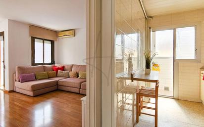 Living room of Flat for sale in Cornellà de Llobregat  with Balcony