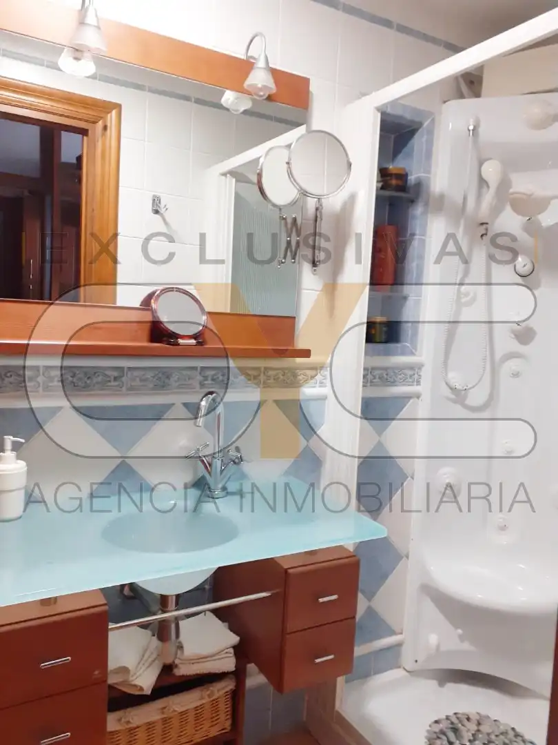Baño de Casa adosada en venta en Guardamar del Segura con Aire acondicionado, Terraza y Trastero