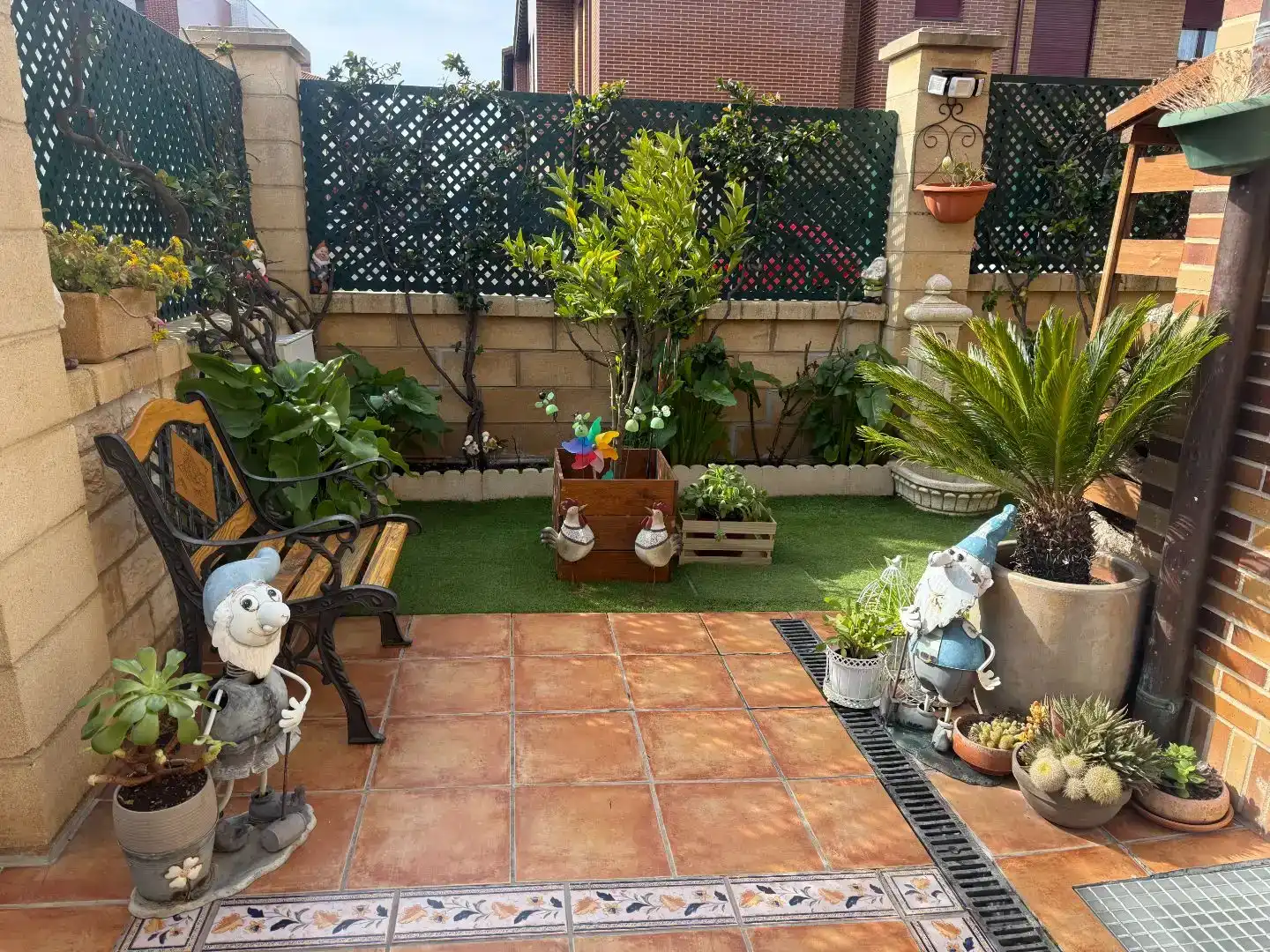 Terrassa de Casa adosada en venda en Miranda de Ebro amb Jardí privat, Parquet i Traster