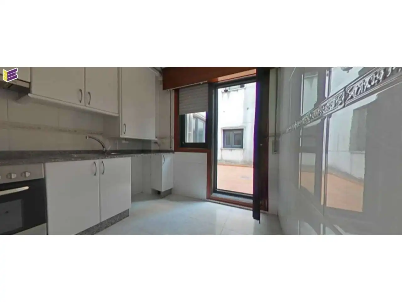 Kitchen of Flat for sale in Vigo   with Heating, Parquet flooring and Storage room