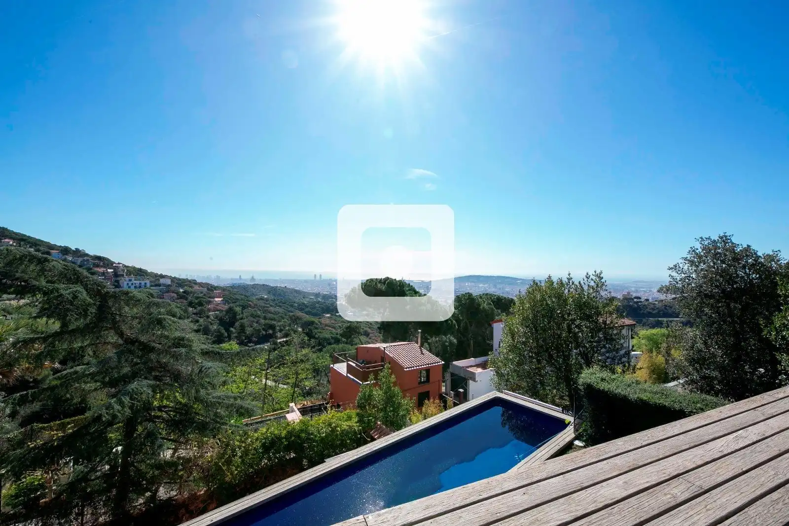 Vista exterior de Casa o xalet en venda en Barcelona amb Aire condicionat, Calefacció i Terrassa