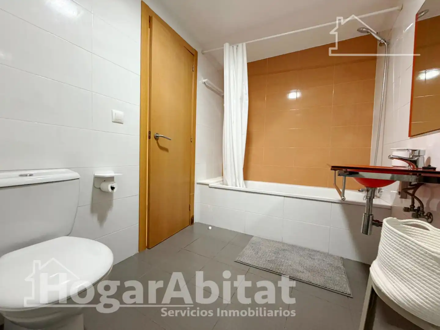 Bany de Pis en venda en Llíria amb Terrassa, Traster i Piscina comunitària