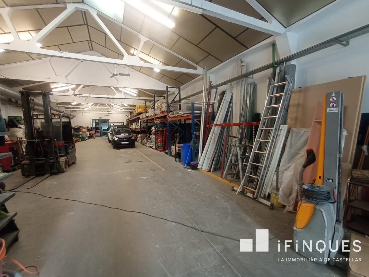 Exterior view of Industrial buildings for sale in Sabadell
