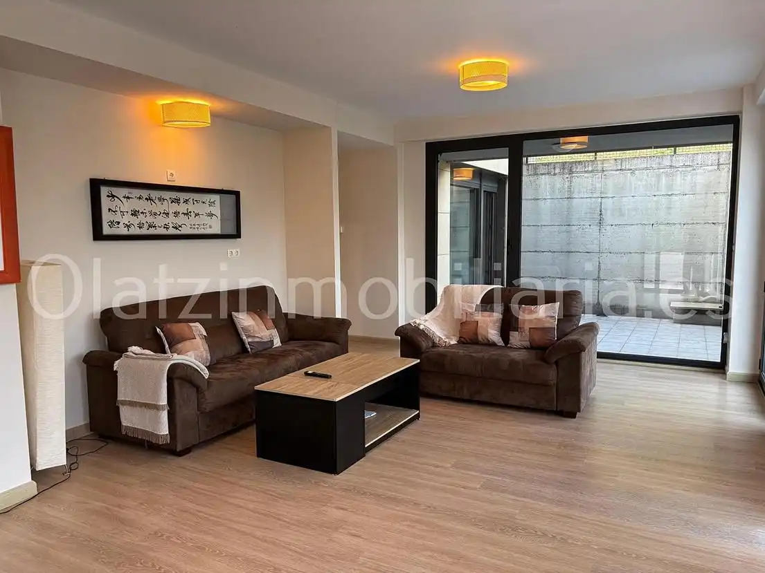 Sala d'estar de Casa o xalet en venda en Laudio / Llodio amb Aire condicionat, Calefacció i Jardí privat