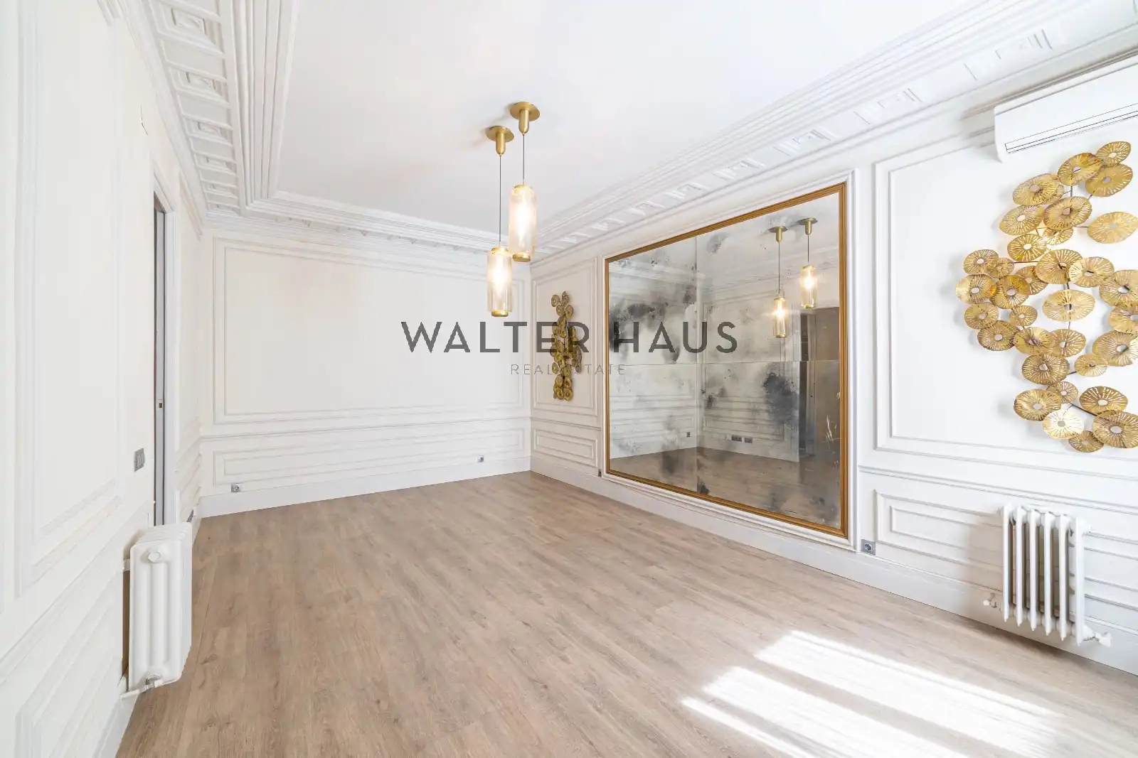 Dining room of Flat for sale in Madrid  with Air Conditioner, Heating and Oven