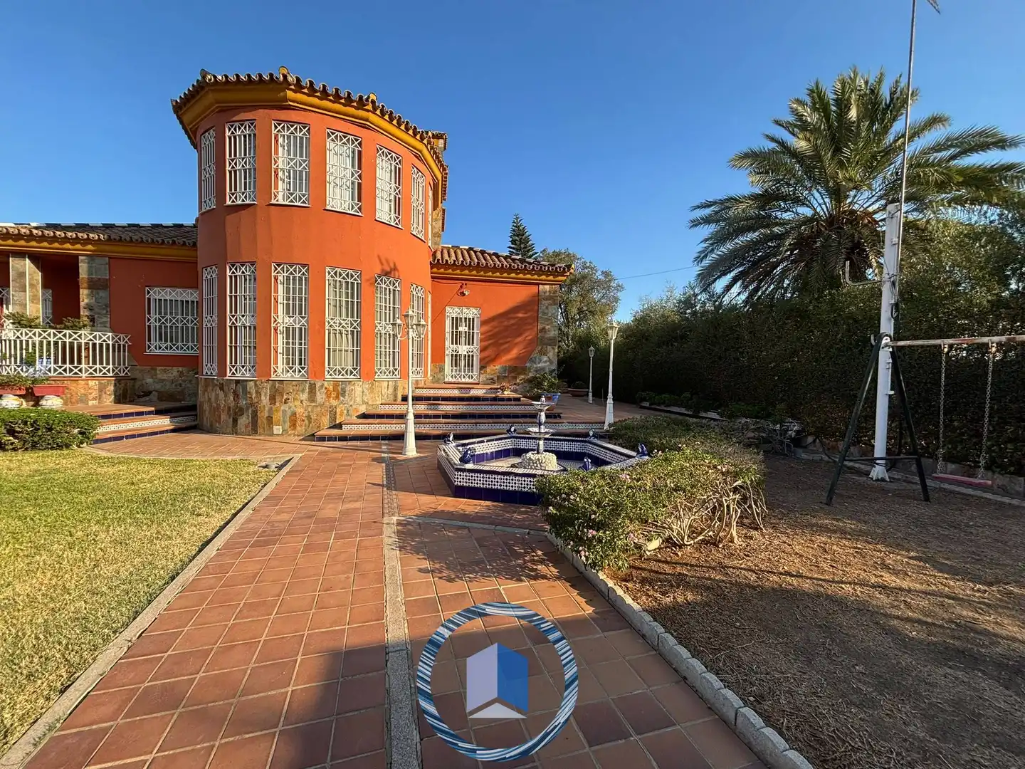 Vista exterior de Casa o chalet en venta en Alcalá de Guadaira con Aire acondicionado, Jardín privado y Terraza