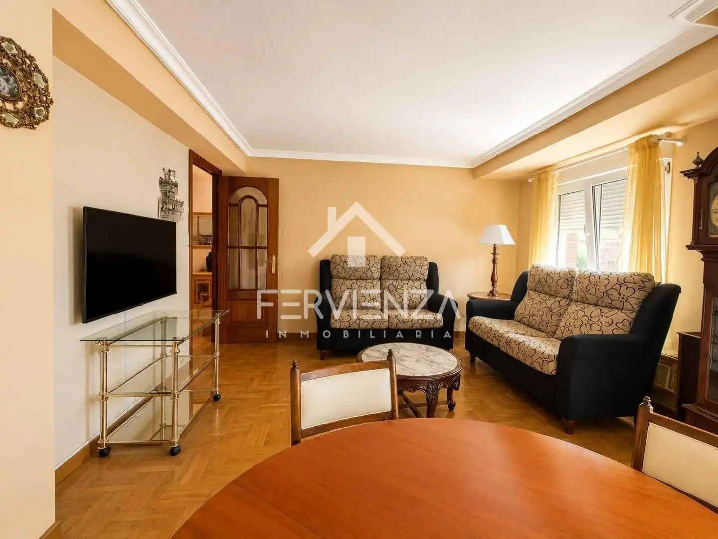 Sala d'estar de Pis en venda en Oviedo 