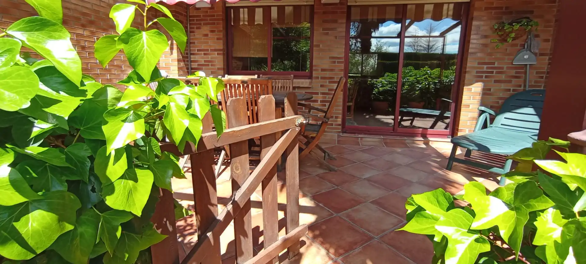 Terrassa de Casa adosada en venda en Simancas amb Calefacció, Jardí privat i Parquet