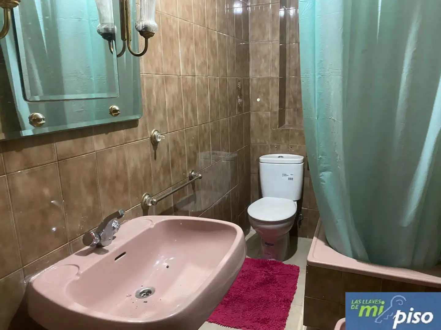 Bathroom of Flat for sale in Tordesillas  with Parquet flooring, Terrace and Furnished