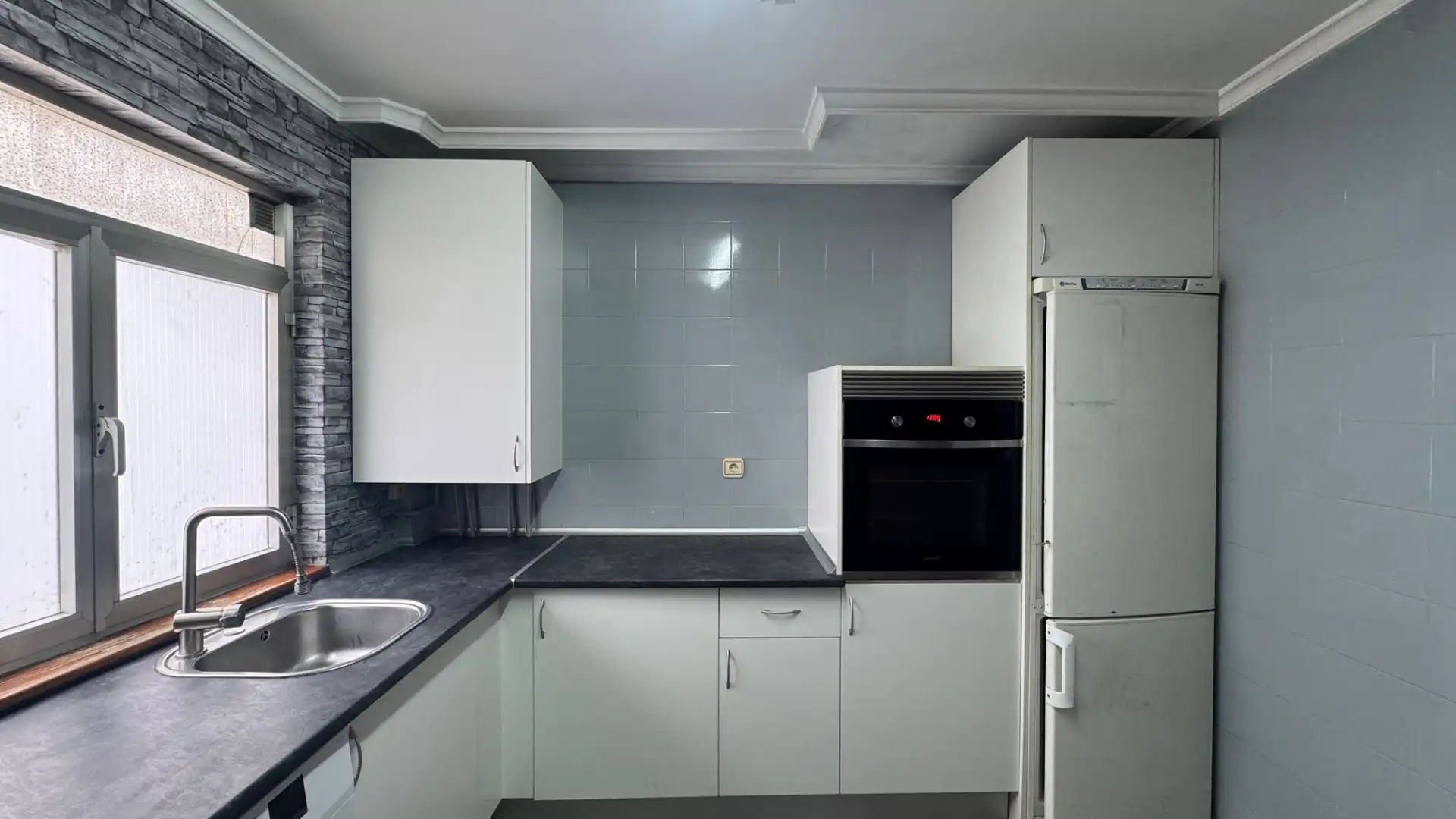 Cocina de Piso en venta en Santander con Calefacción