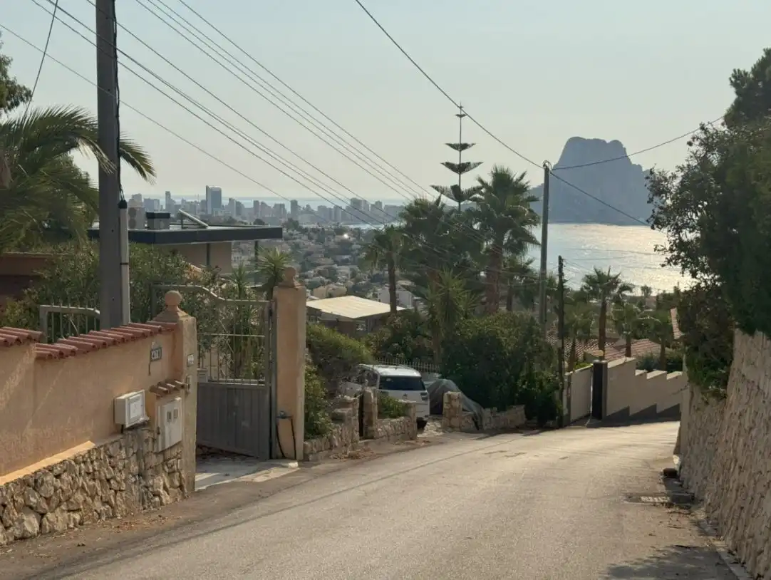 Vista exterior de Casa o xalet en venda en Calpe / Calp amb Aire condicionat, Calefacció i Jardí privat