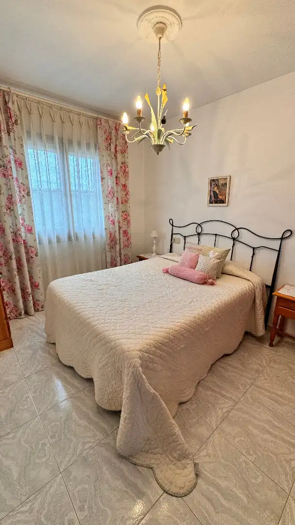 Dormitori de Casa adosada en venda en Torredembarra amb Jardí privat, Terrassa i Traster