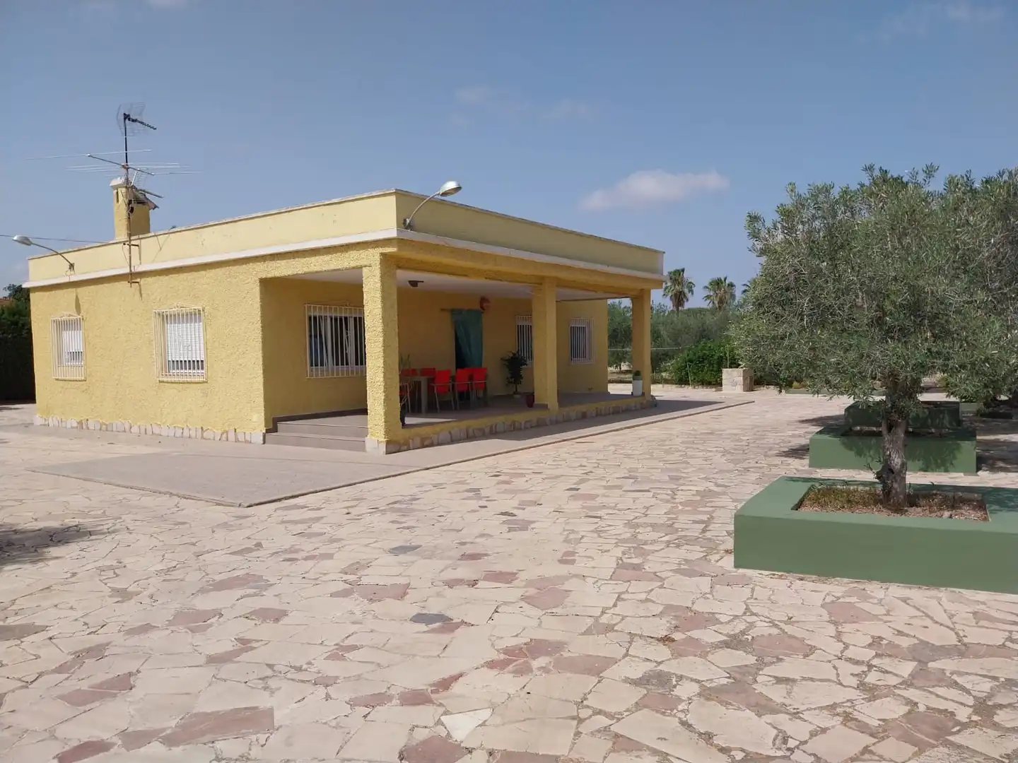 Vista exterior de Casa o chalet en venta en Elche / Elx con Aire acondicionado, Calefacción y Jardín privado