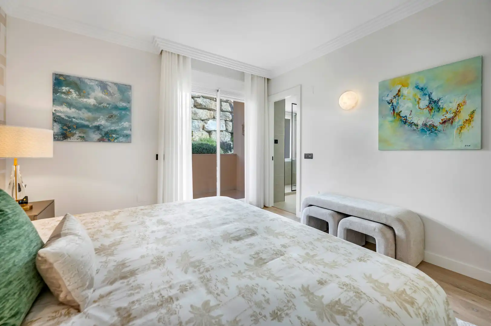 Dormitori de Apartament en venda en Marbella amb Aire condicionat, Terrassa i Piscina