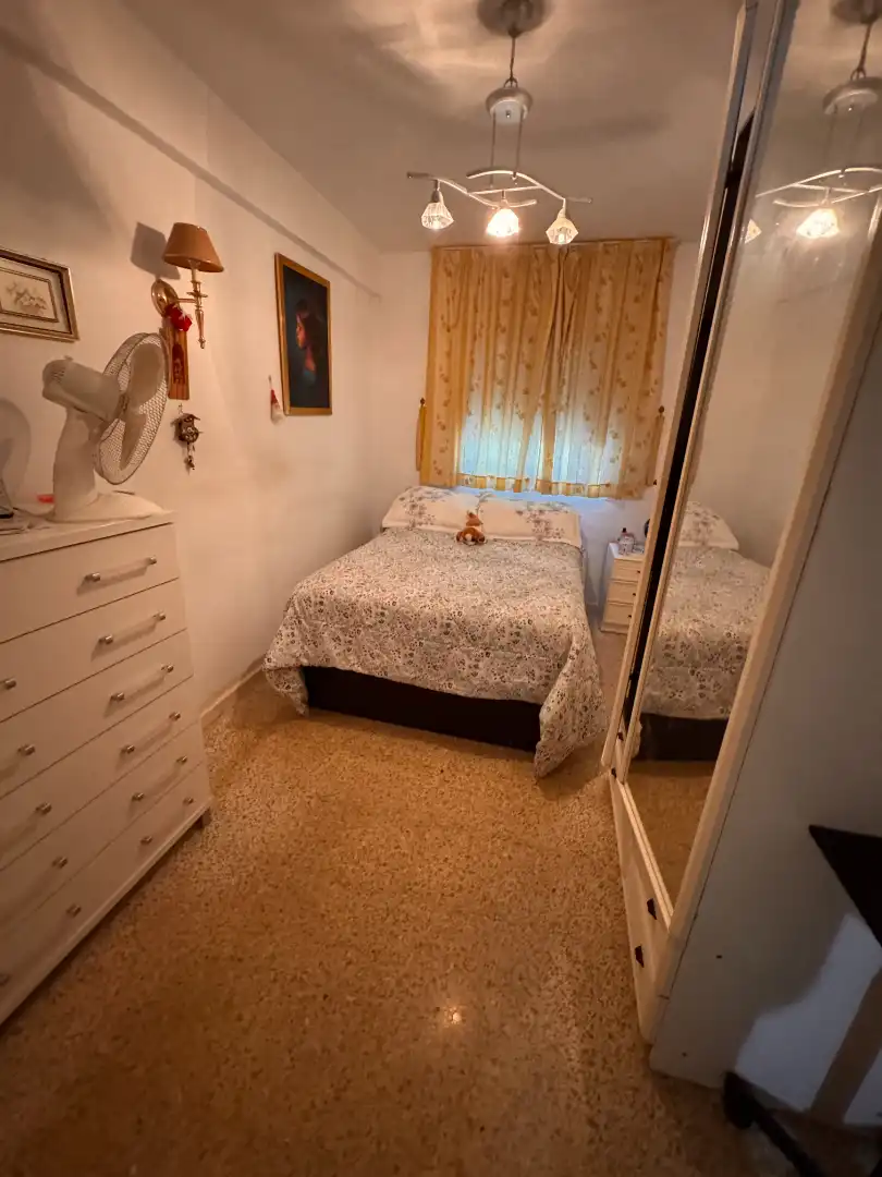 Habitación de Dúplex en venta en Cádiz con Terraza, Trastero y Amueblado