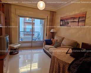 Sala d'estar de Pis de lloguer en Salamanca Capital amb Calefacció, Terrassa i Moblat