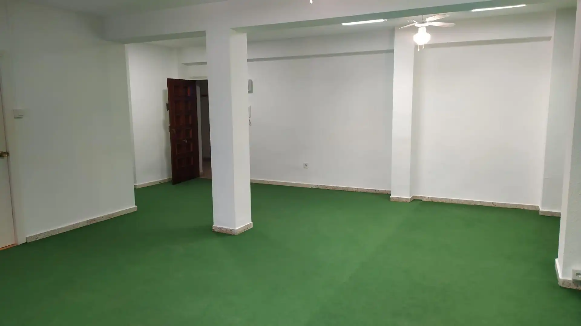 Local comercial en alquiler en Plaza de Toros - Avenida Chapí - Trinquete, imagen 2