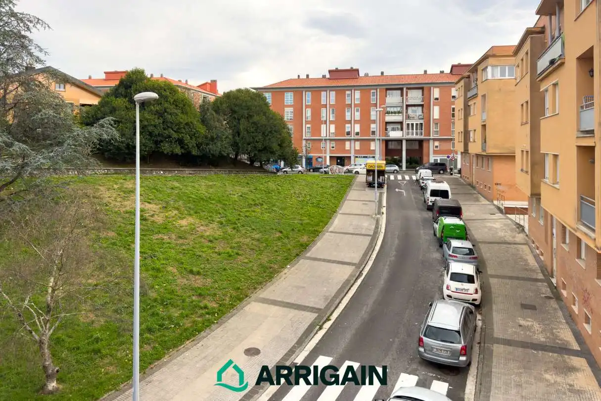 Vista exterior de Piso en venta en Donostia - San Sebastián  con Calefacción, Trastero y Balcón