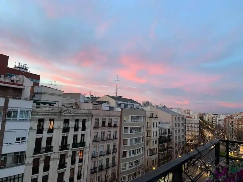 Vista exterior de Pis en venda en  Madrid Capital amb Aire condicionat i Balcó
