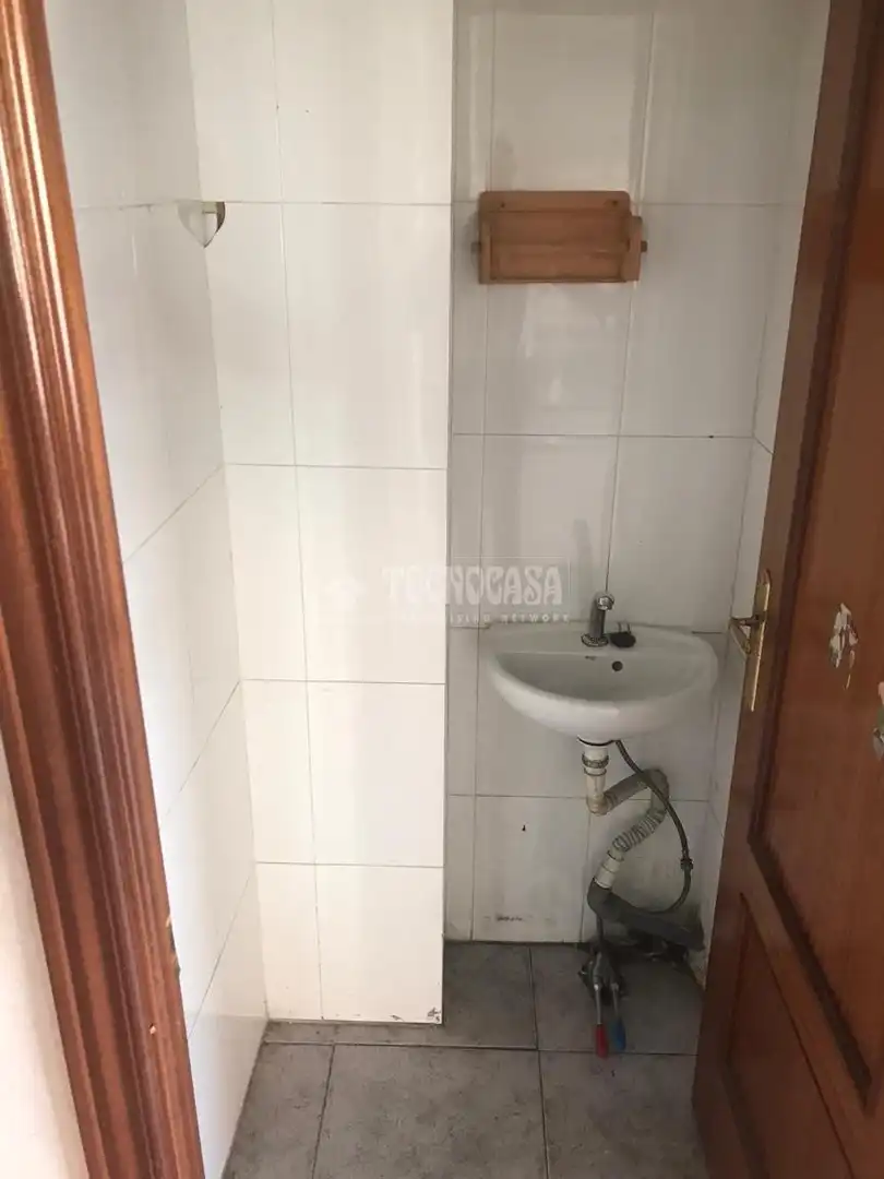 Badezimmer von Geschaftsraum zum Verkauf in Madrid