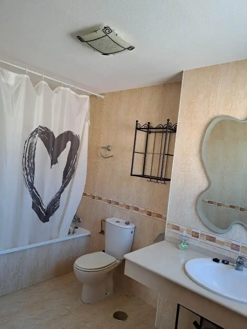 Bany de Dúplex per a compartir en Molina de Segura amb Aire condicionat, Parquet i Piscina