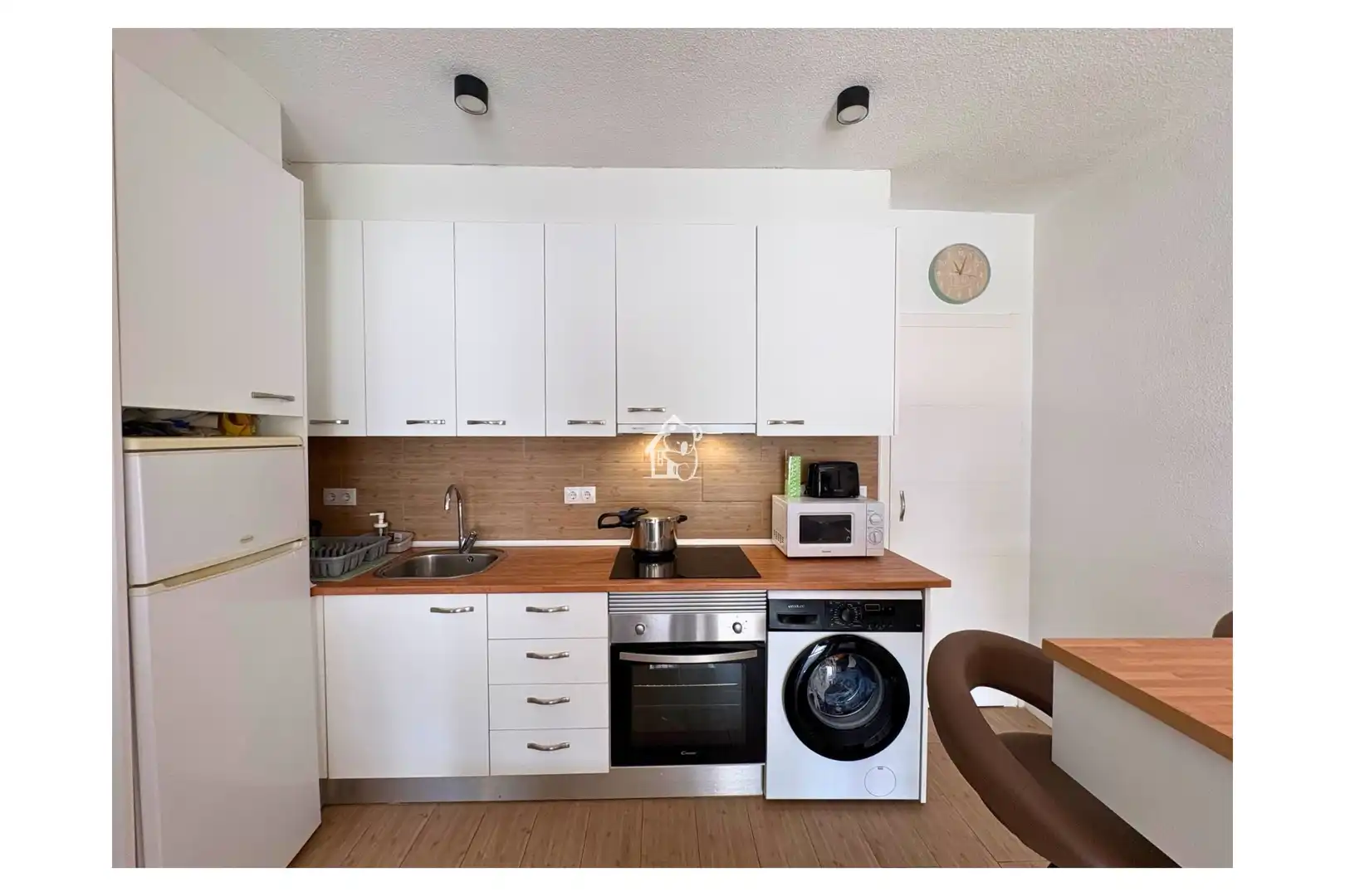 Kitchen of Ground floor for rent in Torrevieja  with Air Conditioner, Private garden and Terrace