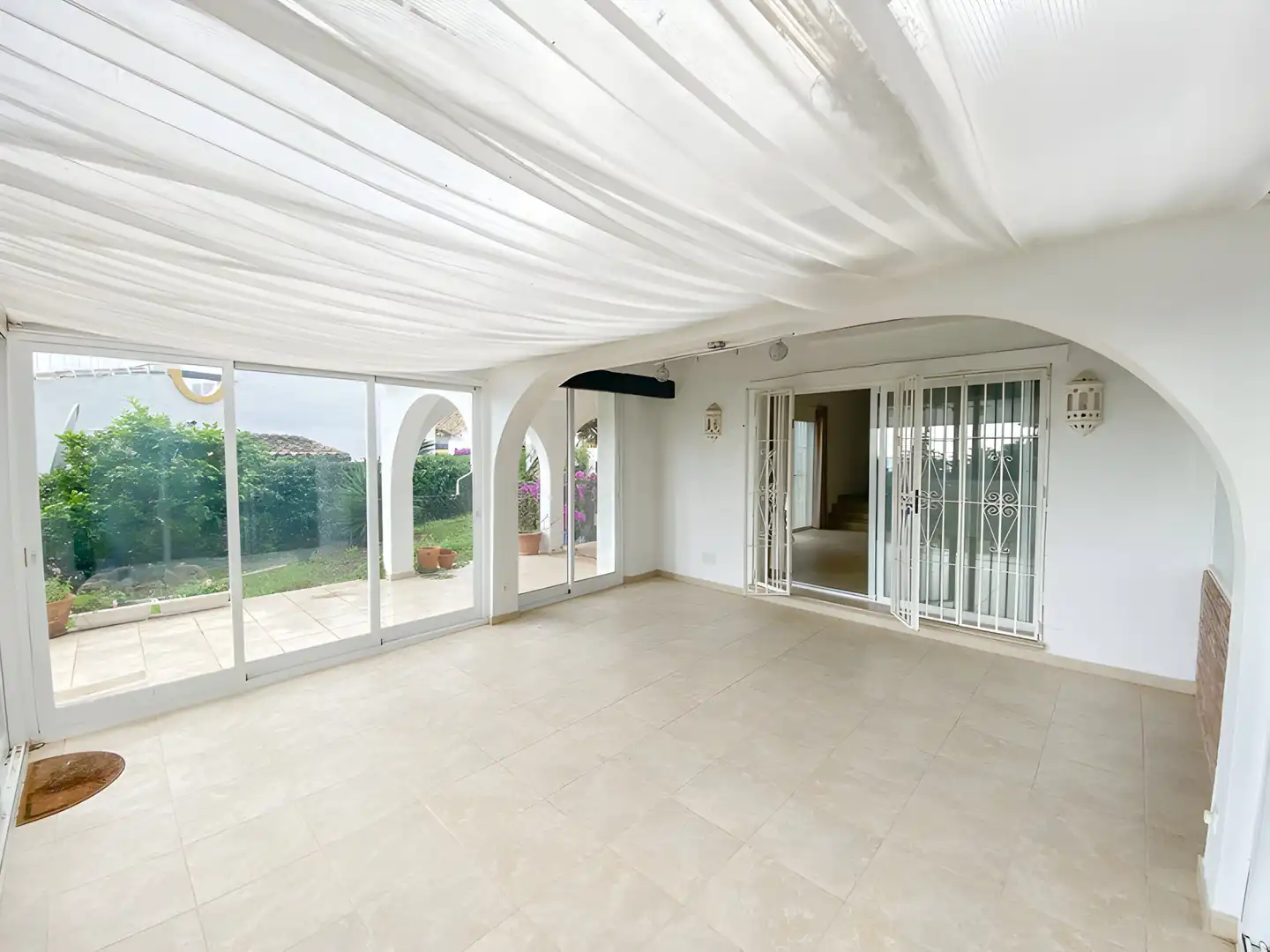 Casa amb piscina en venda a Calahonda, imagen 7