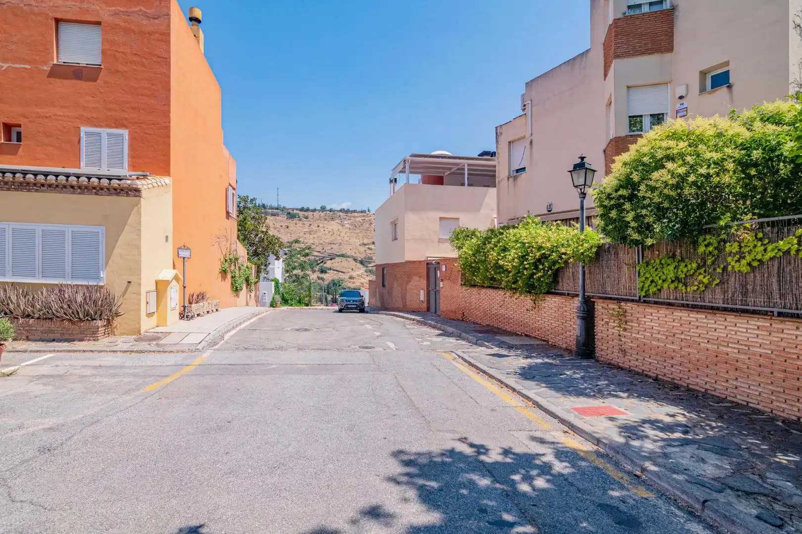Vista exterior de Casa adosada de lloguer en Granada amb Aire condicionat, Calefacció i Terrassa