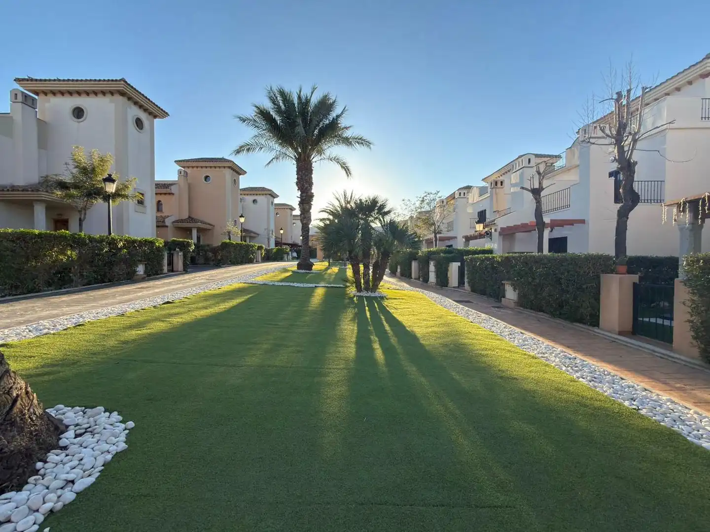 Außenansicht von Haus oder Chalet zum Verkauf in Algorfa mit Privatgarten, Terrasse und Balkon