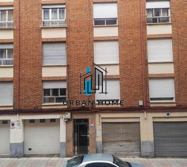Photo 1 of Flat for sale in Calle Marqués de Santa María del Villar, San Mamés - La Palomera, León