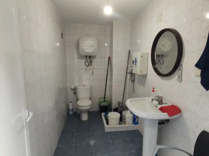 Bathroom of Commercial properties for sale in Camporrobles