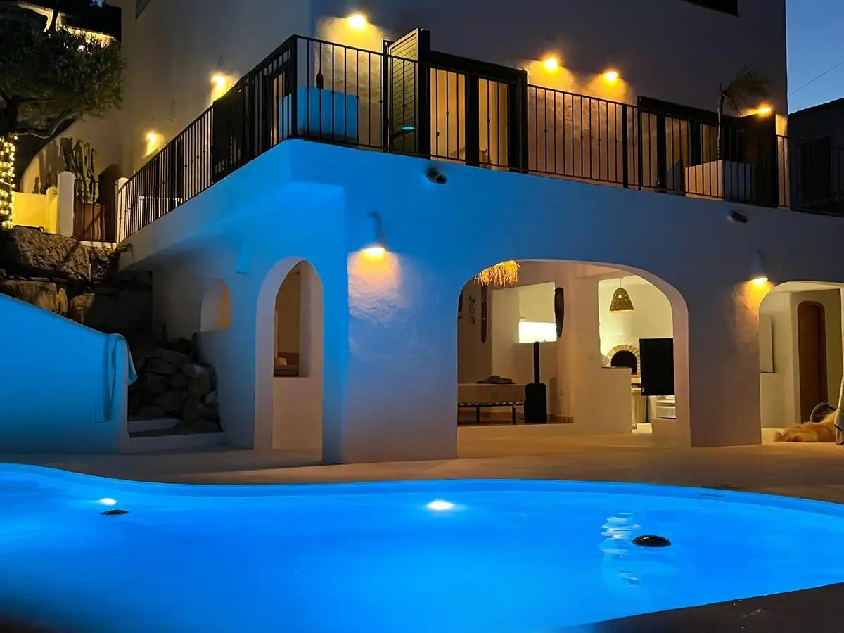 Schwimmbecken von Haus oder Chalet zum Verkauf in Dénia mit Klimaanlage, Heizung und Terrasse