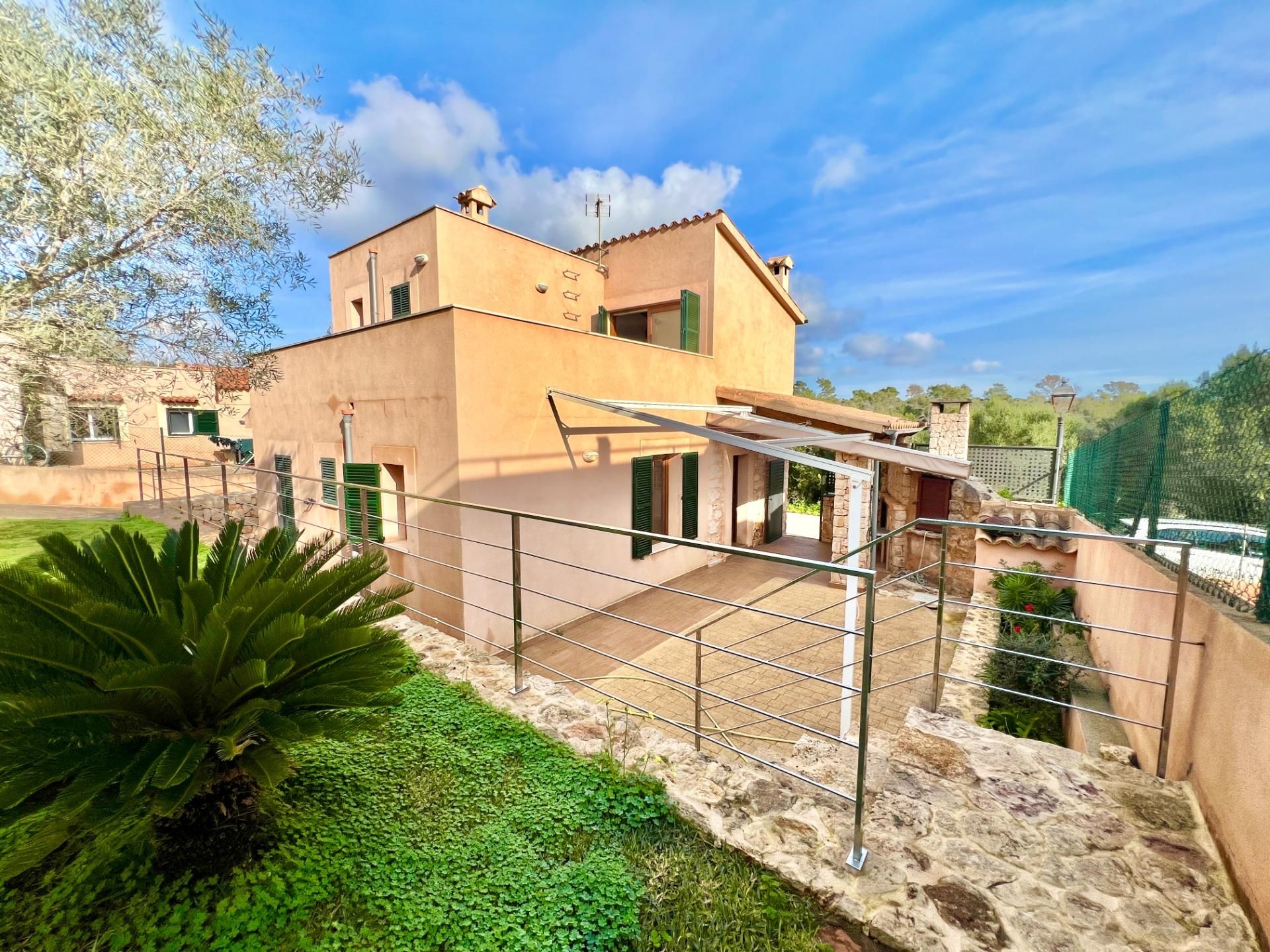 Vista exterior de Casa o xalet de lloguer en Santanyí amb Aire condicionat, Jardí privat i Terrassa