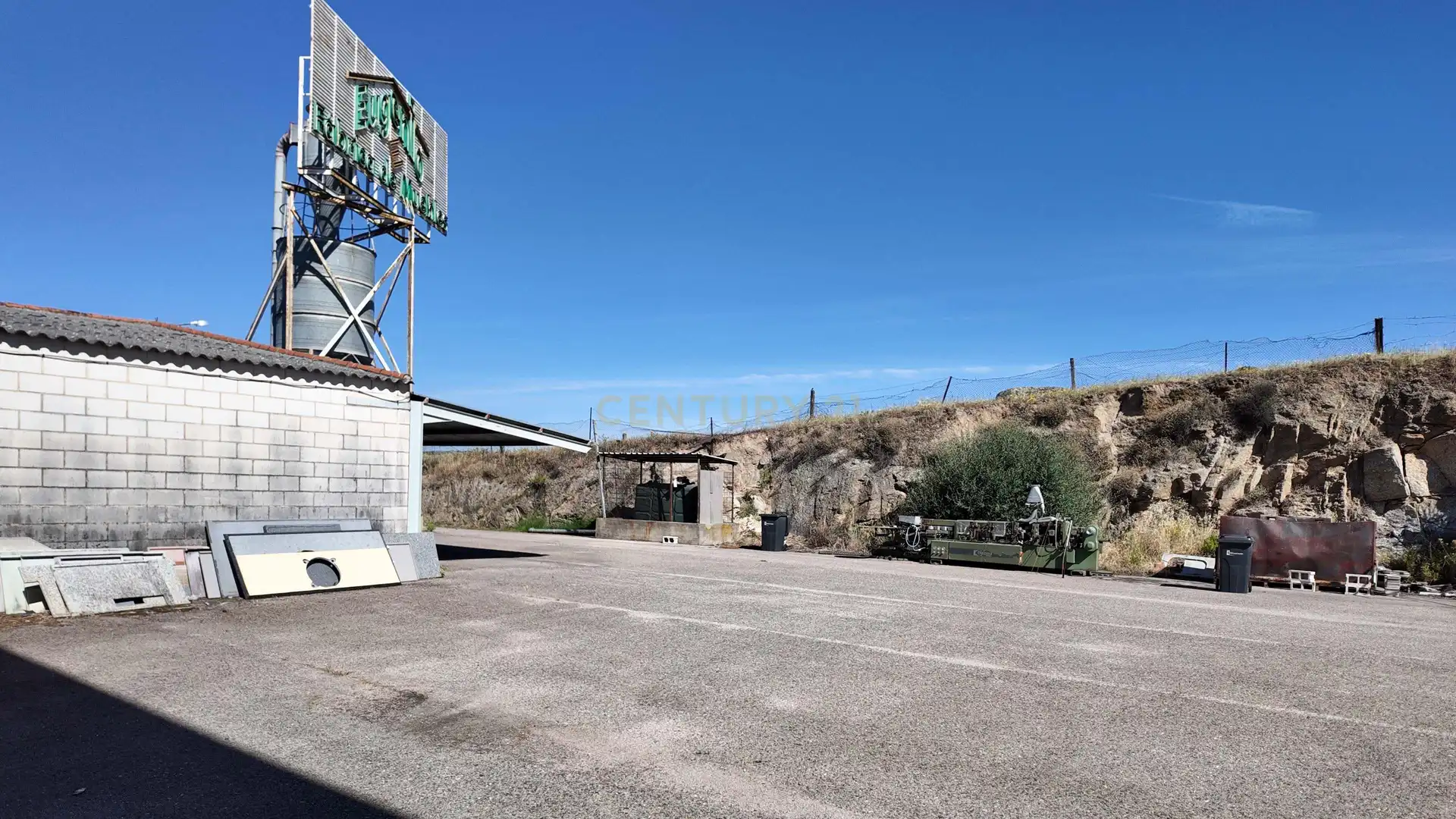 Aparcament de Local en venda en Cáceres
