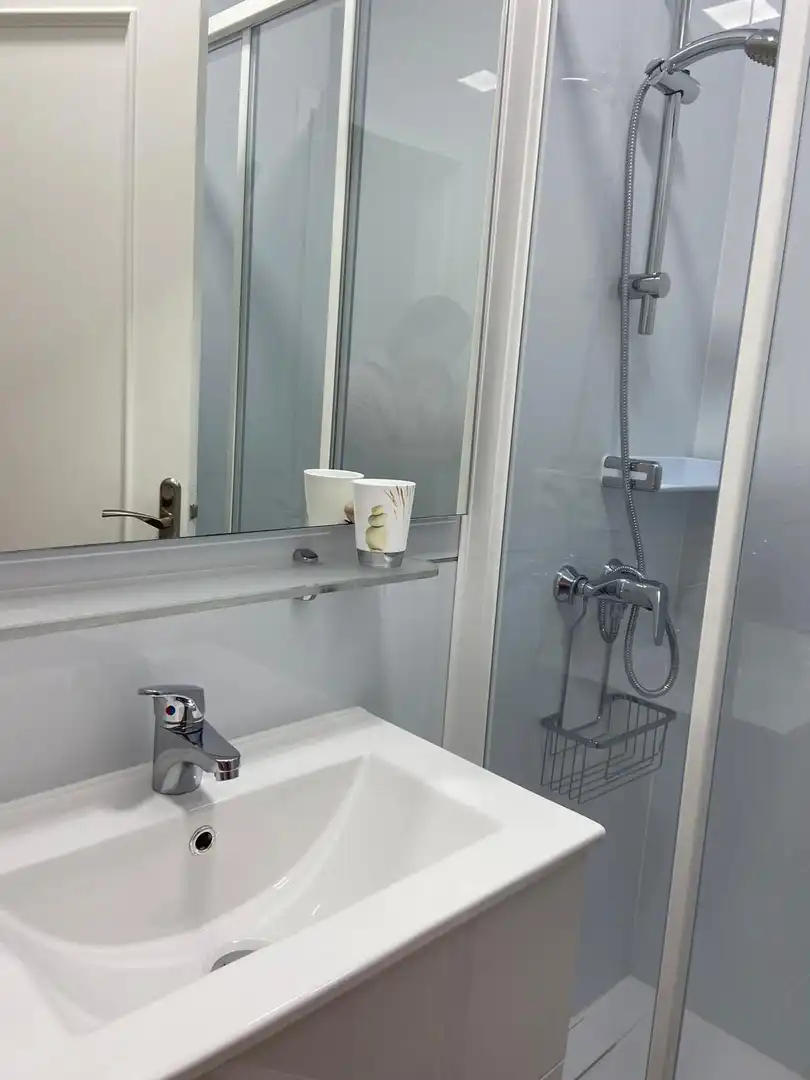 Bathroom of Houses for rent in Sanxenxo  with Private garden, Parquet flooring and Terrace