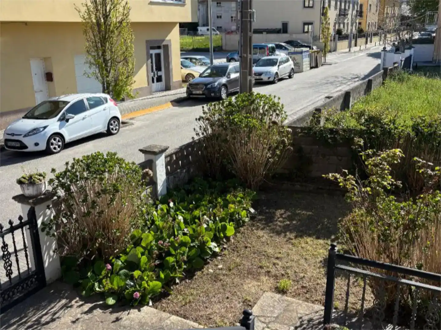 Vista exterior de Piso en venta en Ribadeo con Jardín privado, Parquet y Trastero