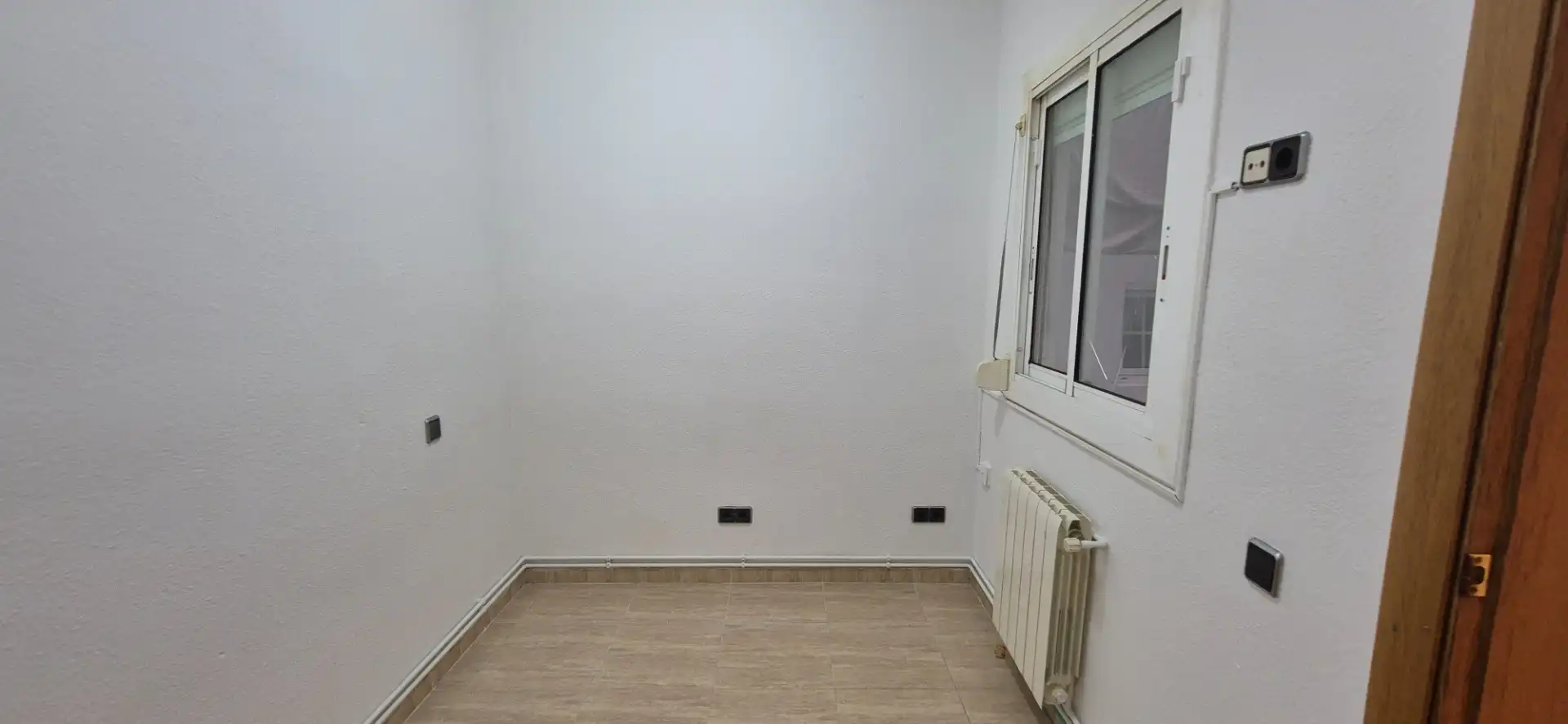 Habitación de Piso en venta en Barcelona con Aire acondicionado y Calefacción