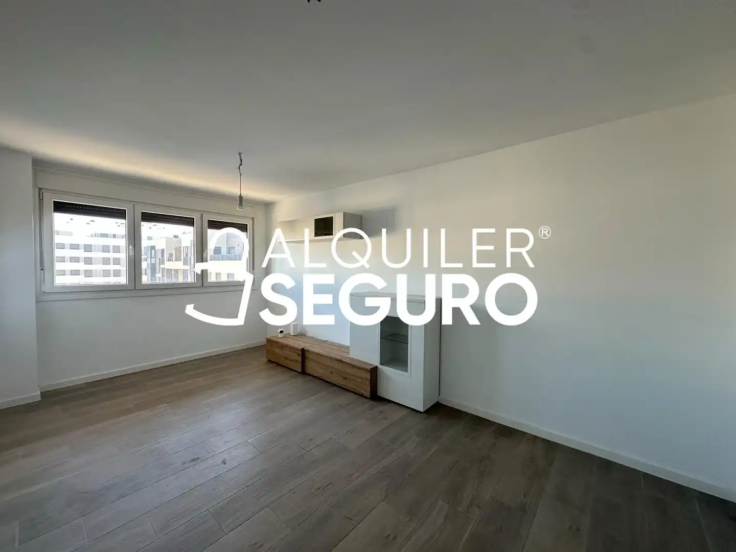 Living room of Flat for rent in Madrid  with Air Conditioner, Heating and Storage room