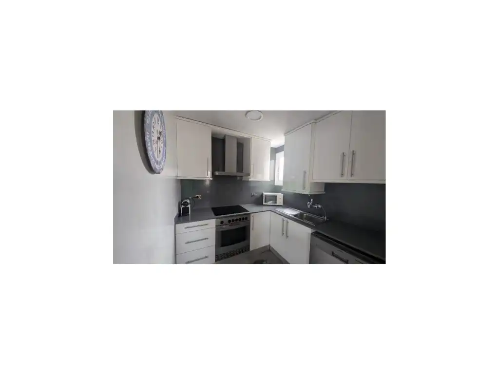 Wohnung zur Miete in Avenida Montserrat, Centre