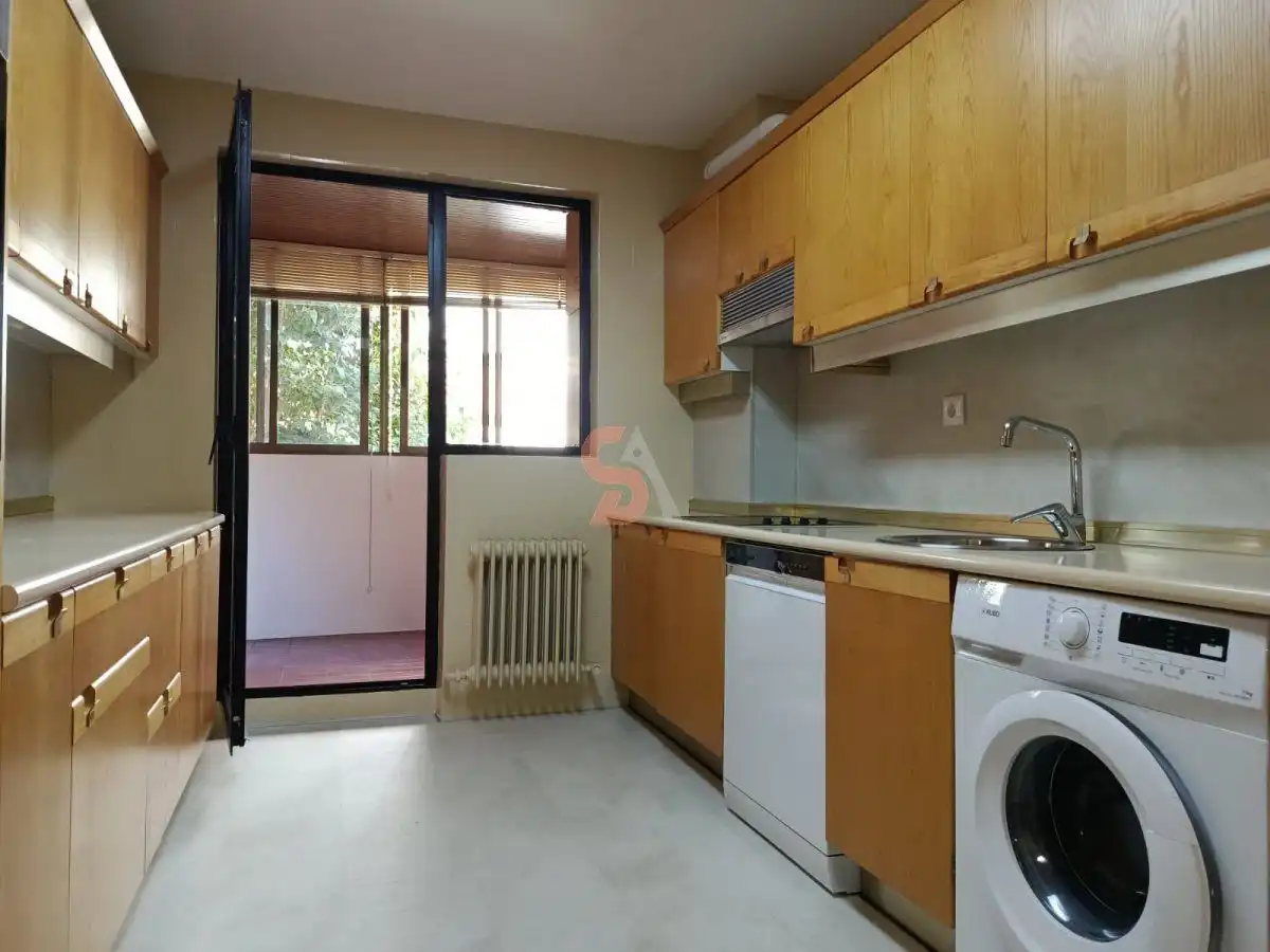 Cocina de Piso de alquiler en Valladolid con Calefacción y Terraza