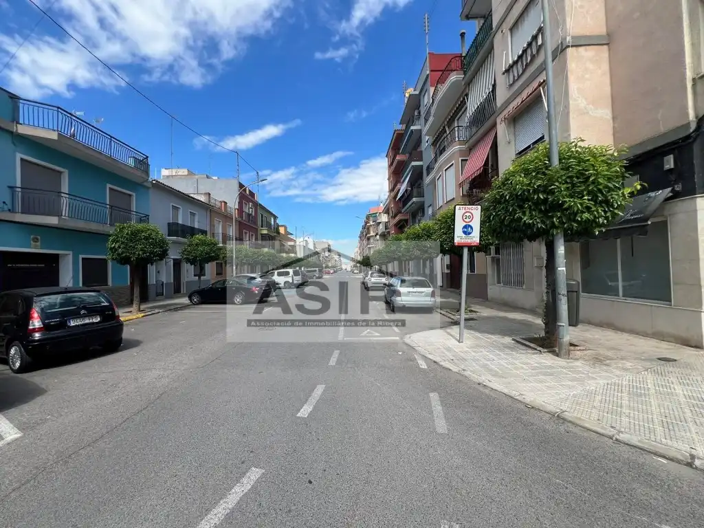 Gewerbefläche zum Verkauf in Calle Jose Vidal Canet, imagen 2