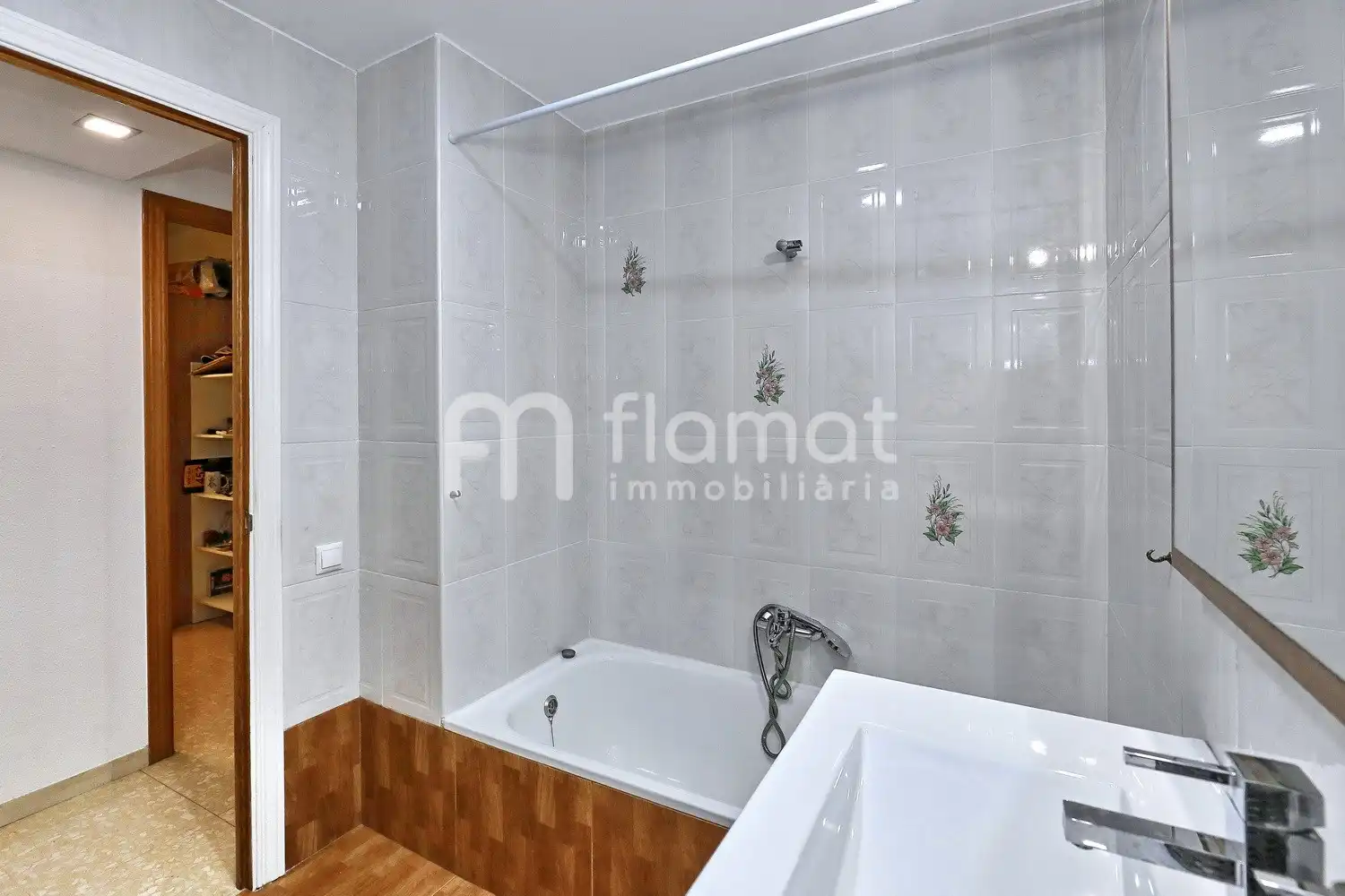 Bathroom of Flat for sale in Sabadell
