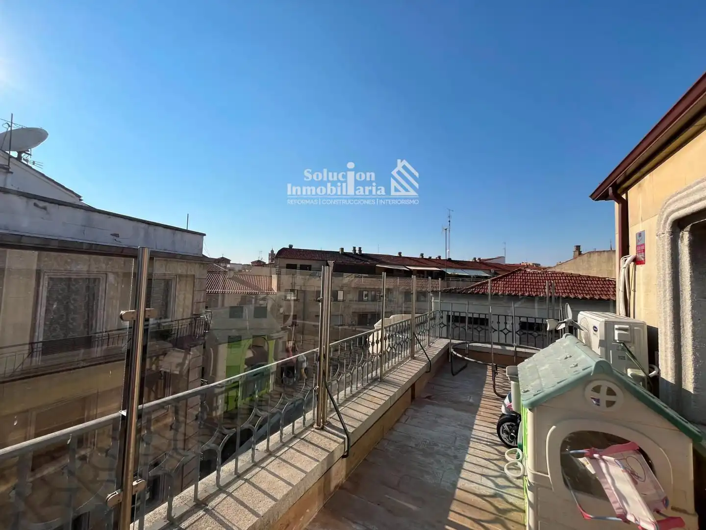 Außenansicht von Dachboden zum Verkauf in Salamanca mit Klimaanlage, Heizung und Terrasse