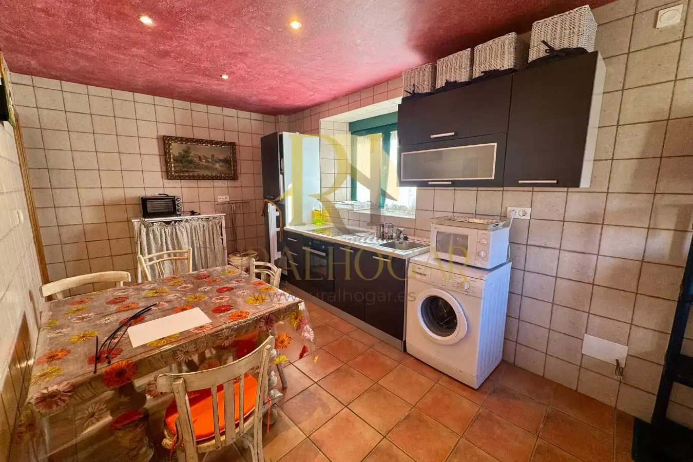 Detached homes for sale in Carretera Bayos, 1, Cabrillanes