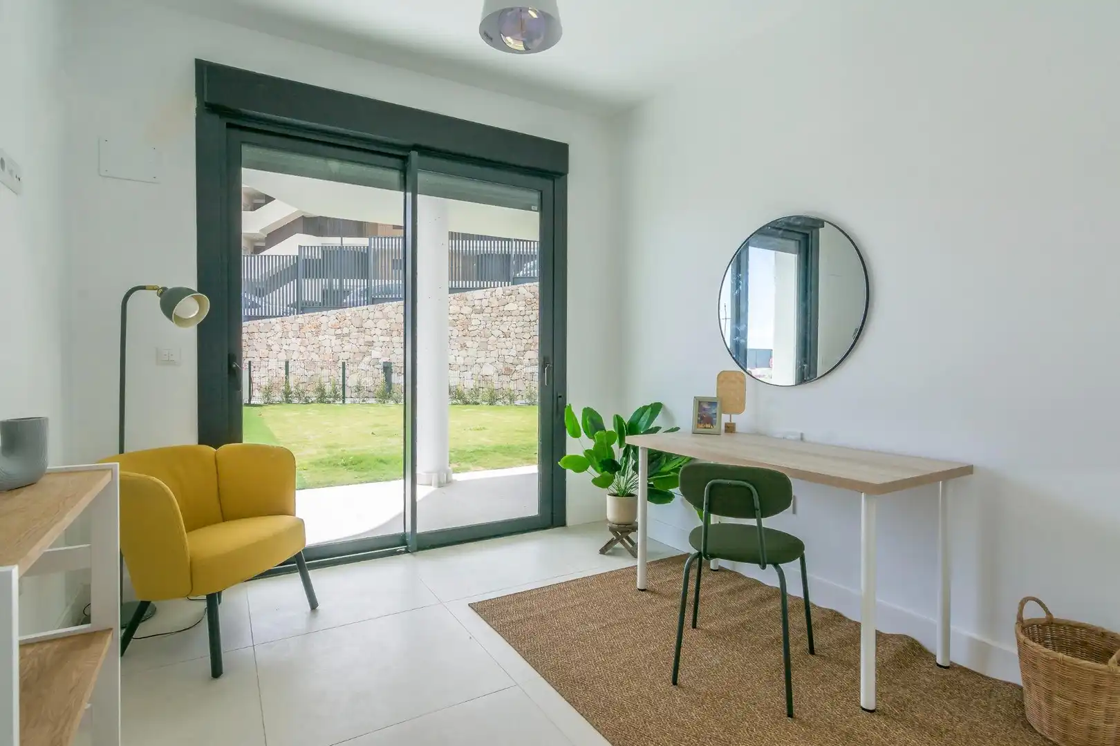 Terrace of Flat for sale in Fuengirola  with Air Conditioner, Heating and Private garden