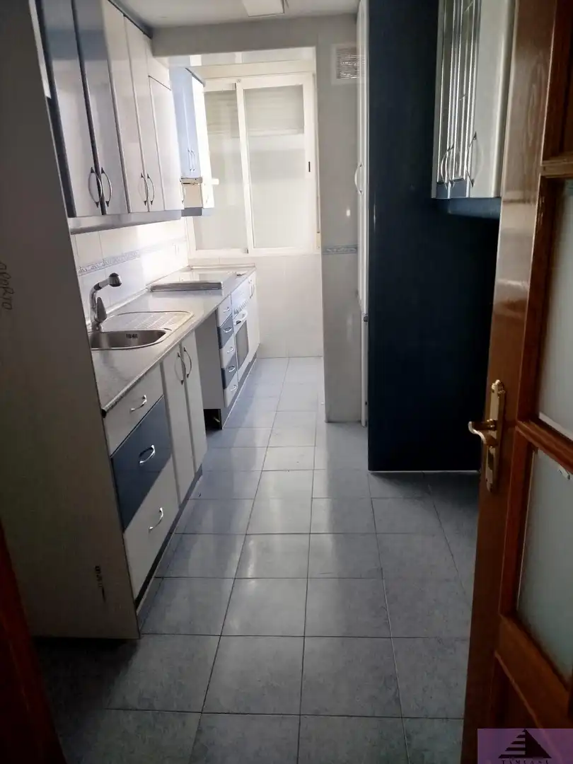 Kitchen of Flat for sale in  Madrid Capital  with Air Conditioner and Heating