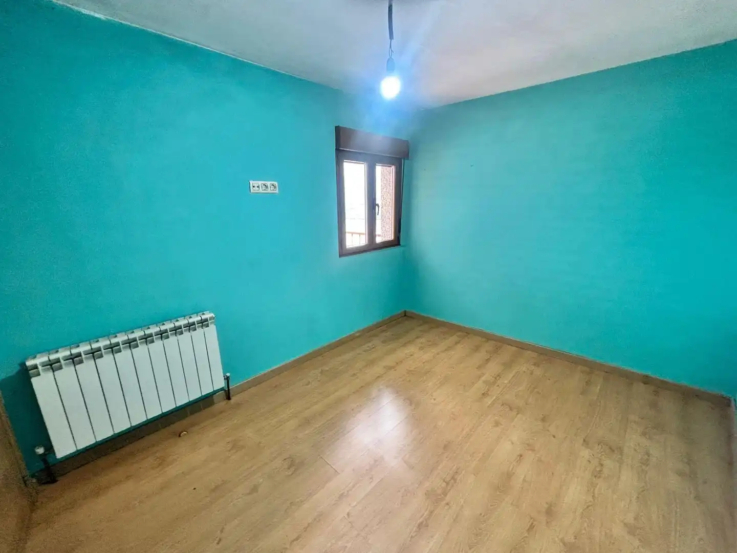 Habitación de Casa o chalet en venta en Quirós con Jardín privado, Parquet y Terraza