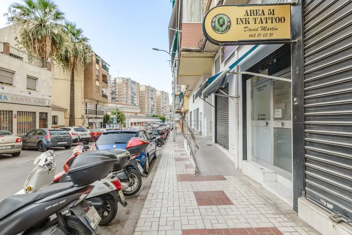 Vista exterior de Estudi en venda en Málaga amb Calefacció