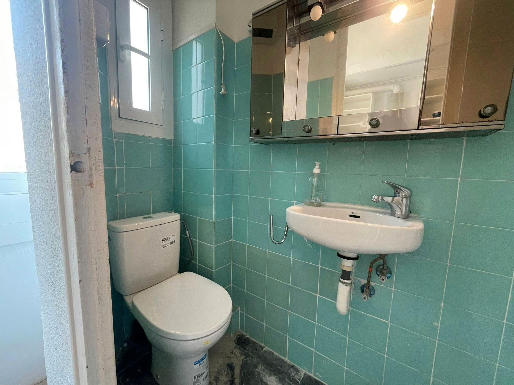 Bany de Pis de lloguer en  Barcelona Capital amb Aire condicionat, Calefacció i Moblat