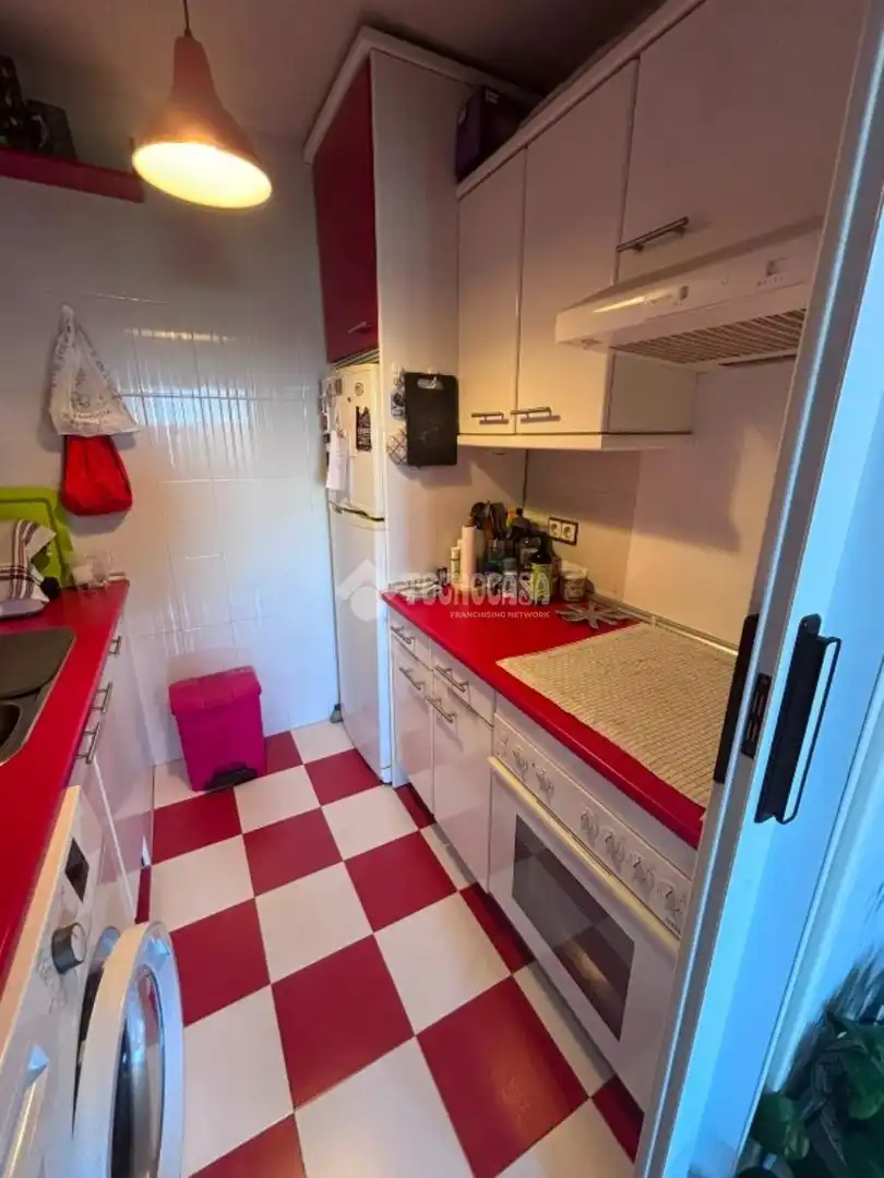 Kitchen of Flat for sale in Valdemoro  with Air Conditioner, Heating and Community pool